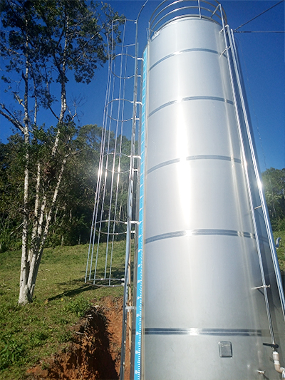 Reservatório com capacidade para 30.000 litros